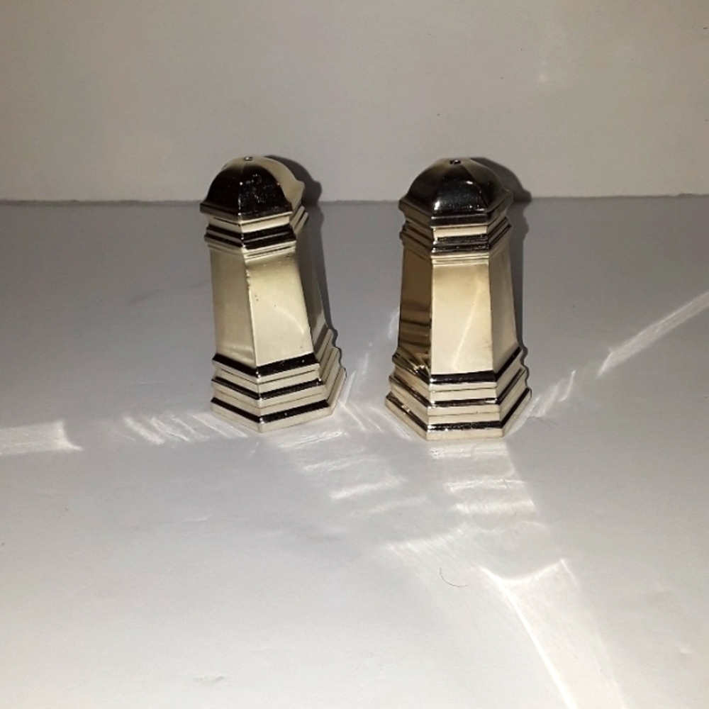 c BEAUTIFUL VINTAGE SILVER GODINGER SALT & PEPPER SHAKERS  JAPAN